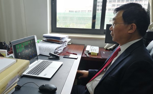 图04-杨玉华副董事长在线出席_副本.jpg 图04-杨玉华副董事长在线出席_副本.jpg